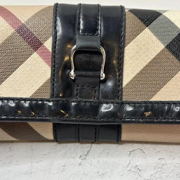 BURBERRY CHECK NOVA / LEATHER CLUTCH/WALLET W/DUST BAG & BOX - Picture 15 of 16